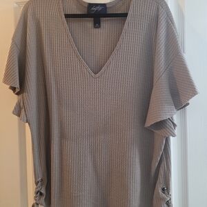 Daytrip Women's Beige Short Sleeve Top